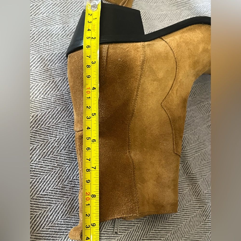 New*Alohas Austin Ankle Suede Pull On Boots~Size:8.5~in tan - Picture 7 of 11